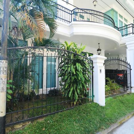 Ge Jacmart Homestay Makassar Kültér fotó