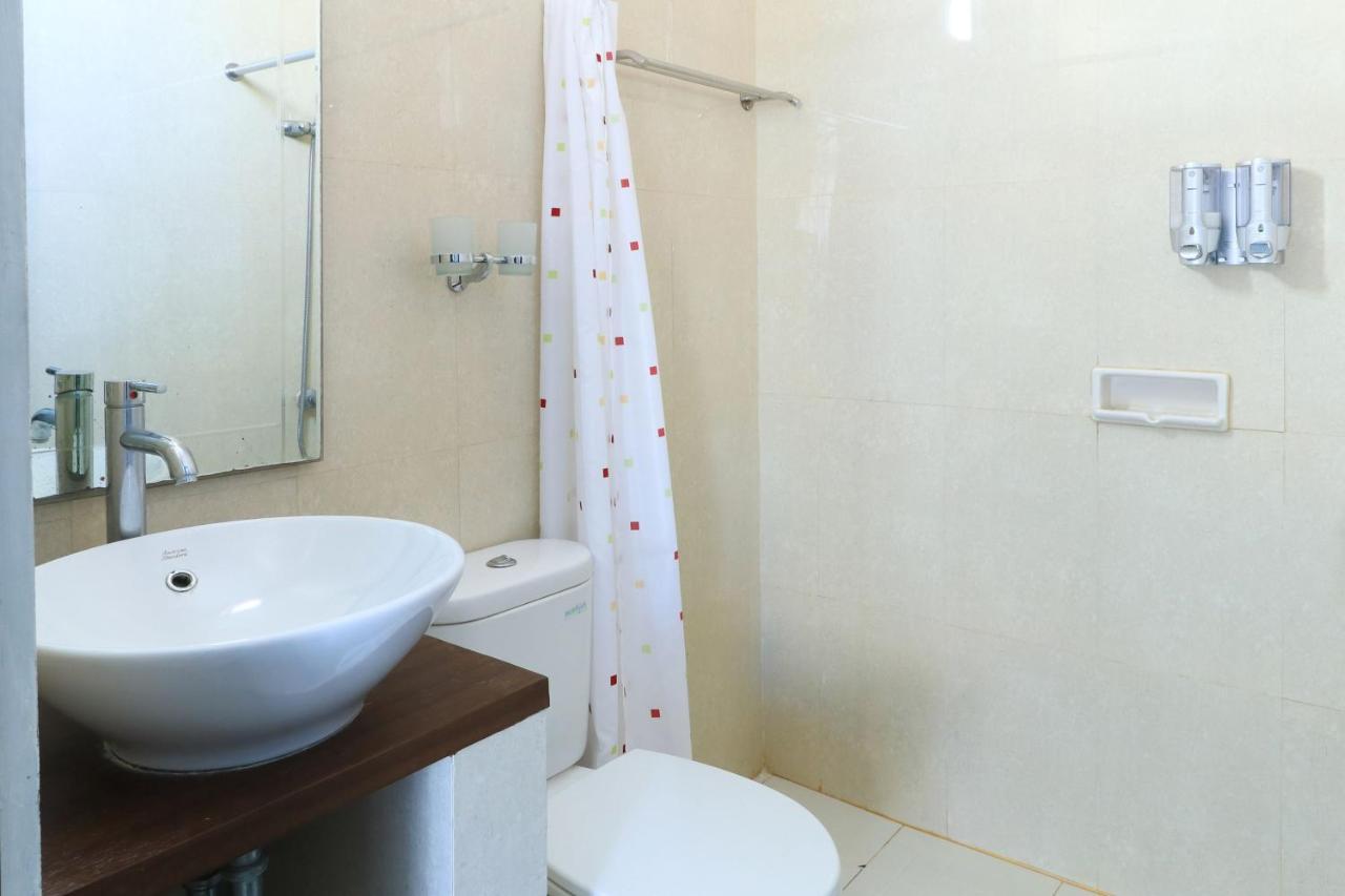 Ge Jacmart Homestay Makassar Kültér fotó
